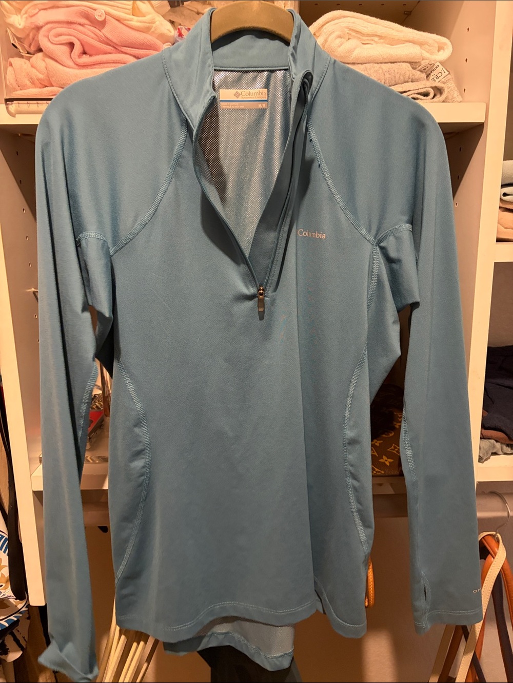 Columbia Women's Light Blue Long-Sleeve Zip Mock Neck Top OMNI-HEAT